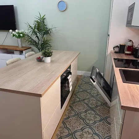 Pj Apartman *