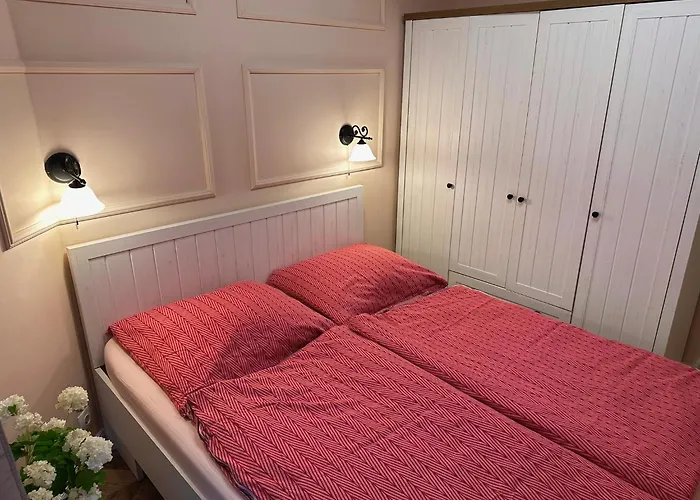 Pj Apartment *